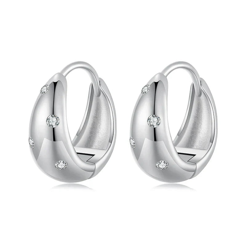 How to Choose Between Hummingbird, Aquamarine Stud & Pearl Square Hoop in UK - Oreela