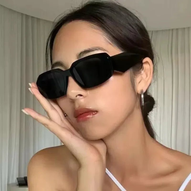 2025 Classic square - shaped women's fashion sunglasses - Oreela