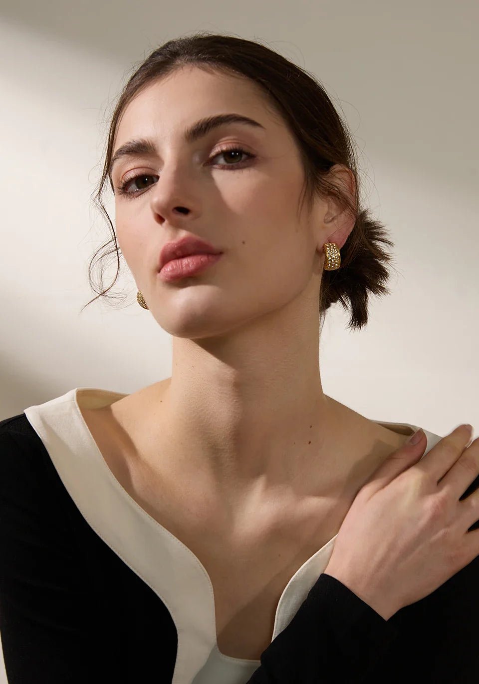 Zirconia Geometric C - Shaped Earrings - Oreela