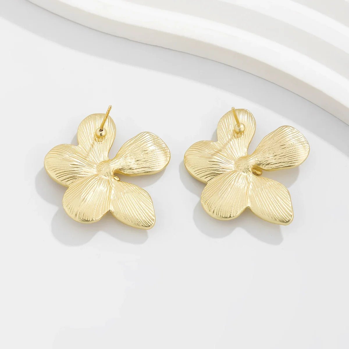 Flower Stud Earrings - Oreela