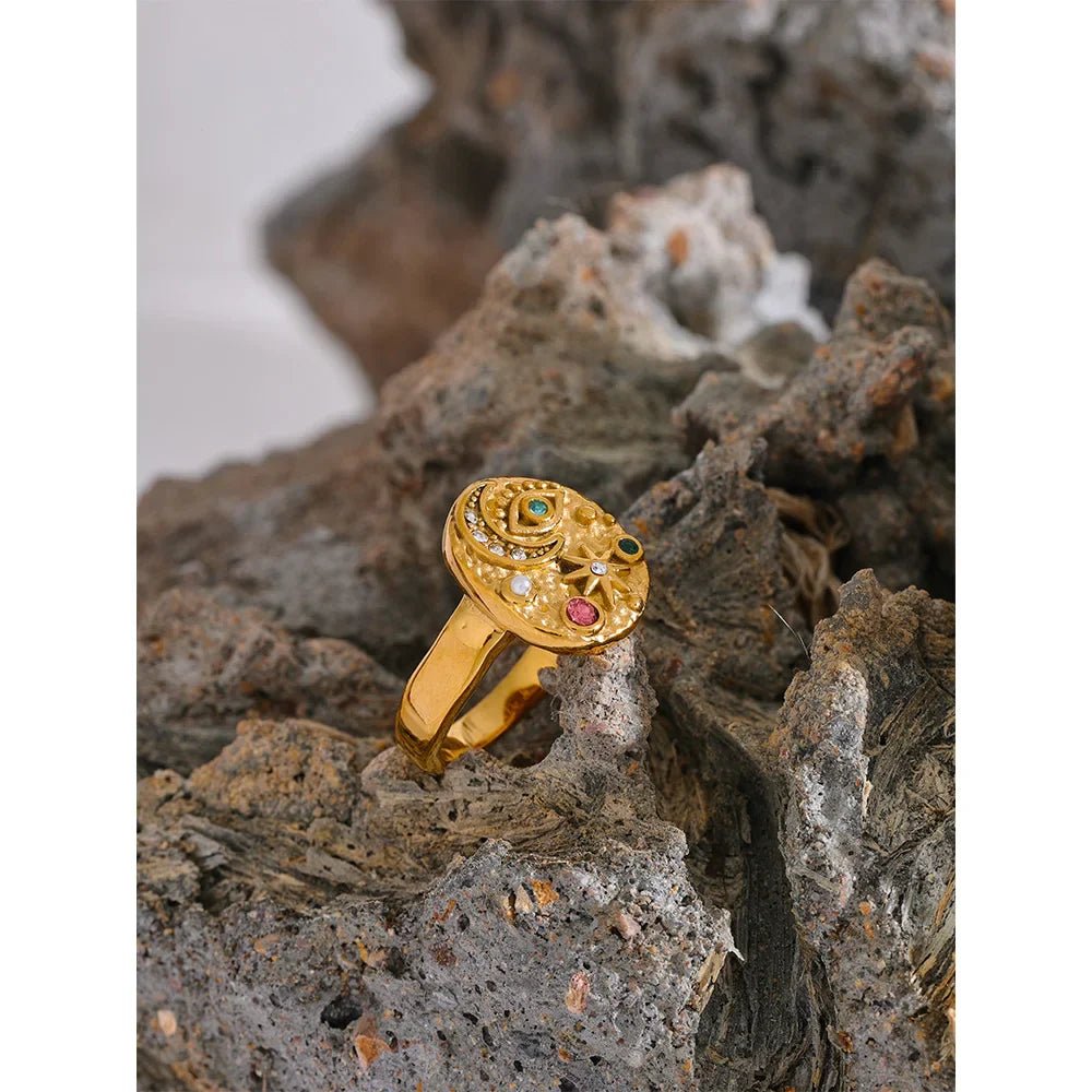 18k Moon Star Ring - Oreela