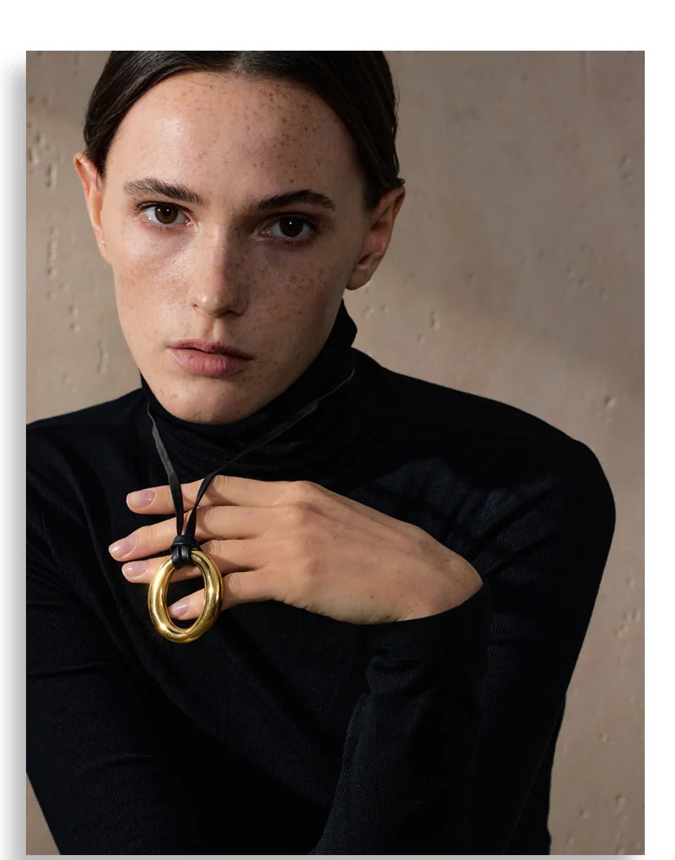 Leather Round Pendant Necklace - Oreela