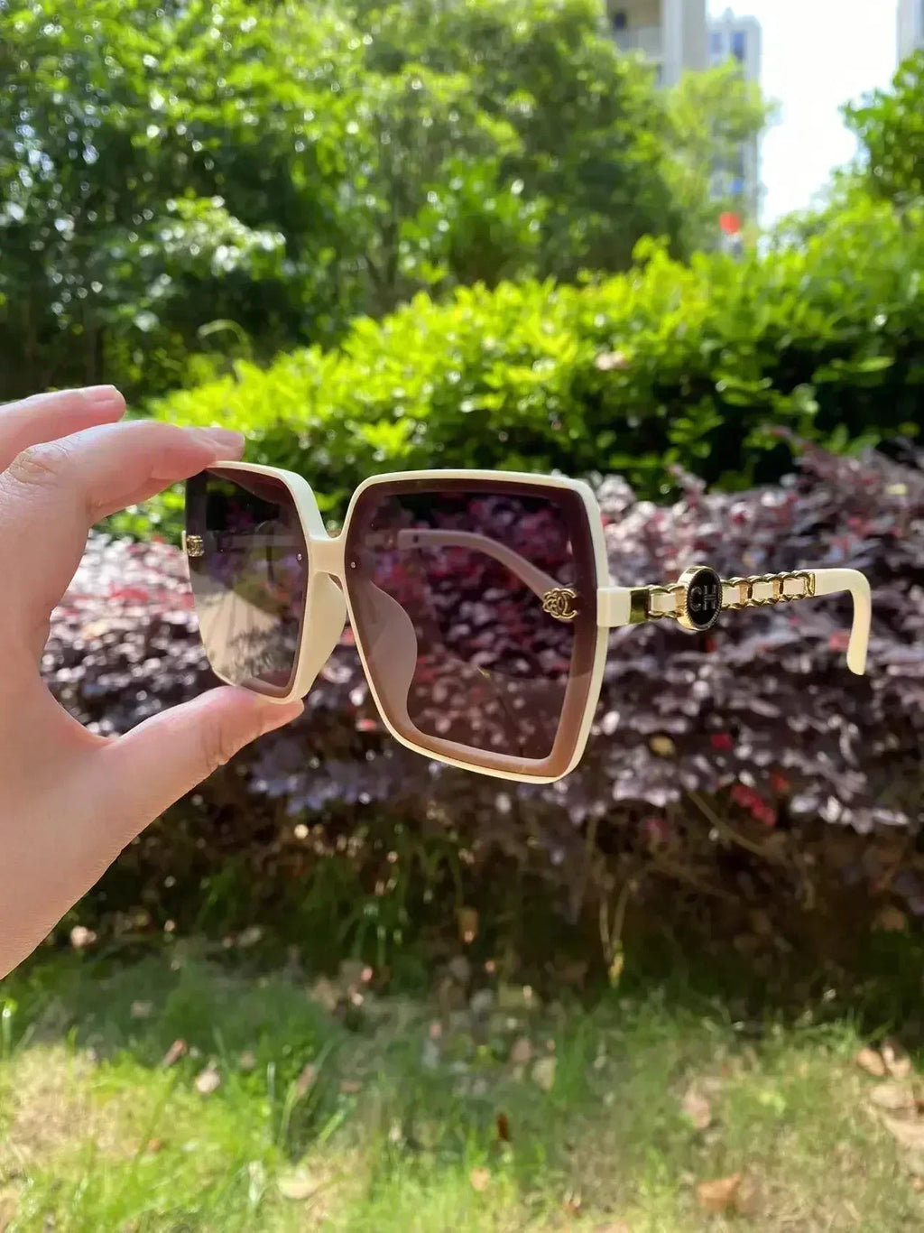Fashion Sunglasses for Women. Polarized Large Frame Retrp Square  Glasses