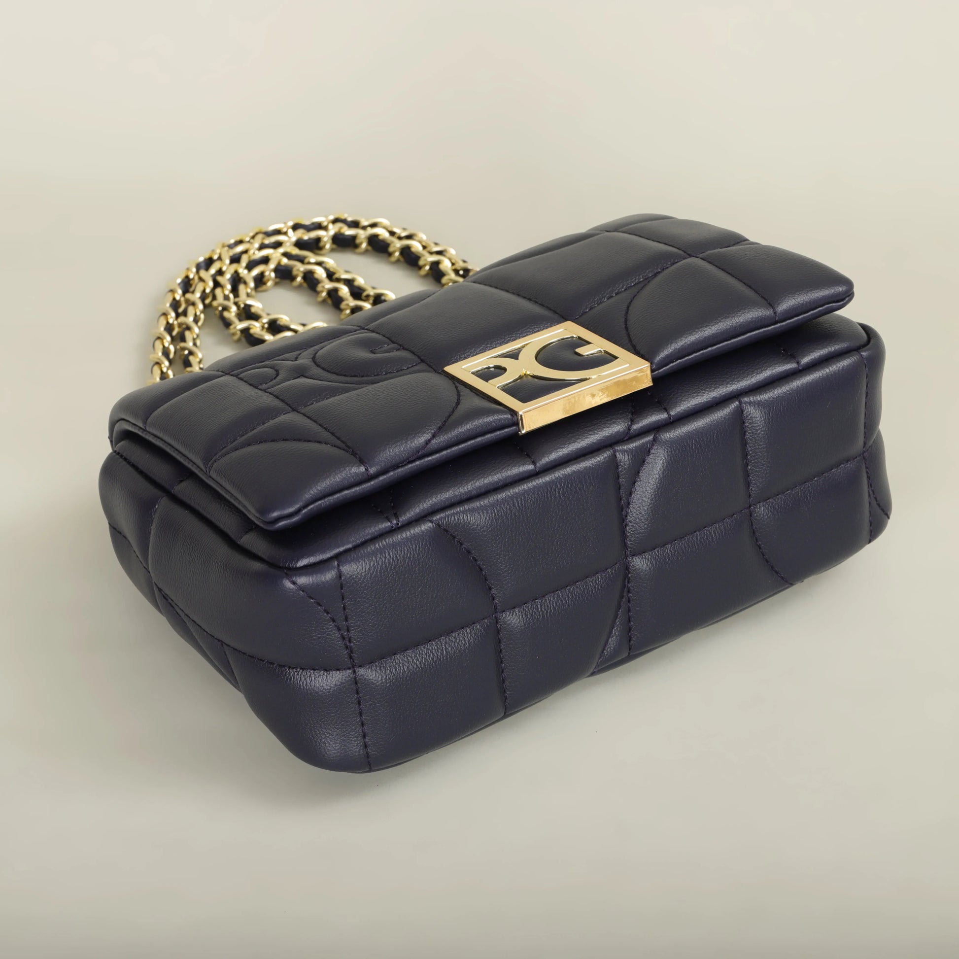 Fashion Classic Retro Women's Shoulder Bag - Oreela