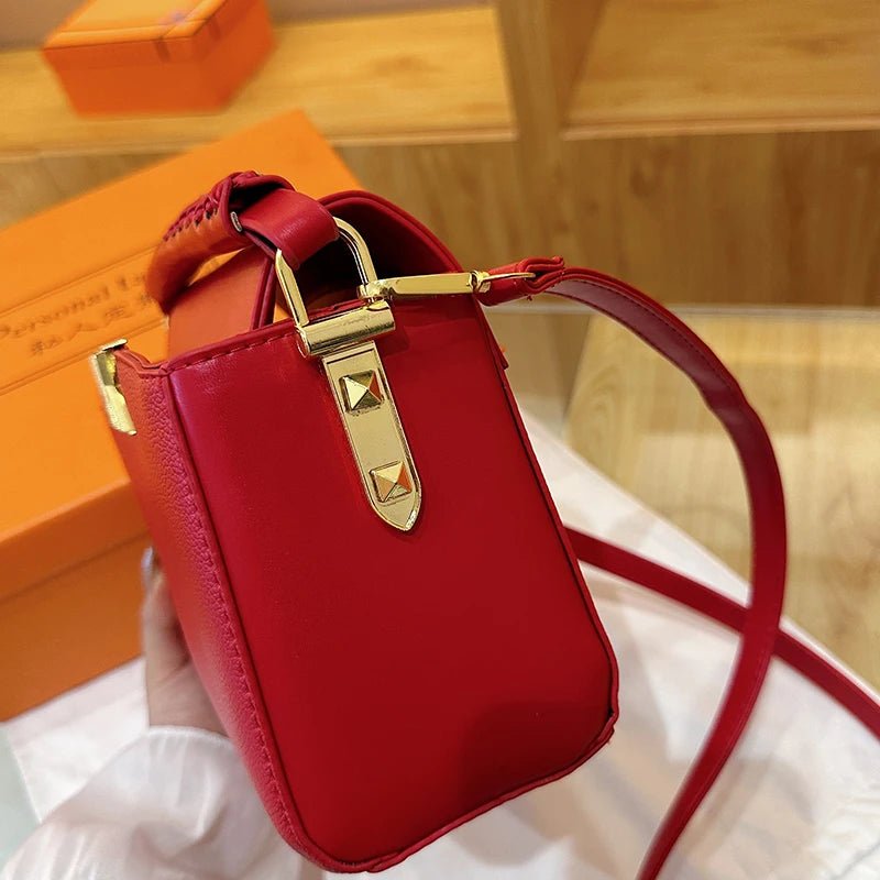 Paris Retro Chain Strap Crossbody Bag For Women Premium Leather - Oreela