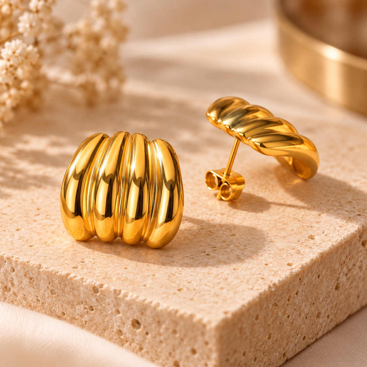 Golden Ribbed Earrings