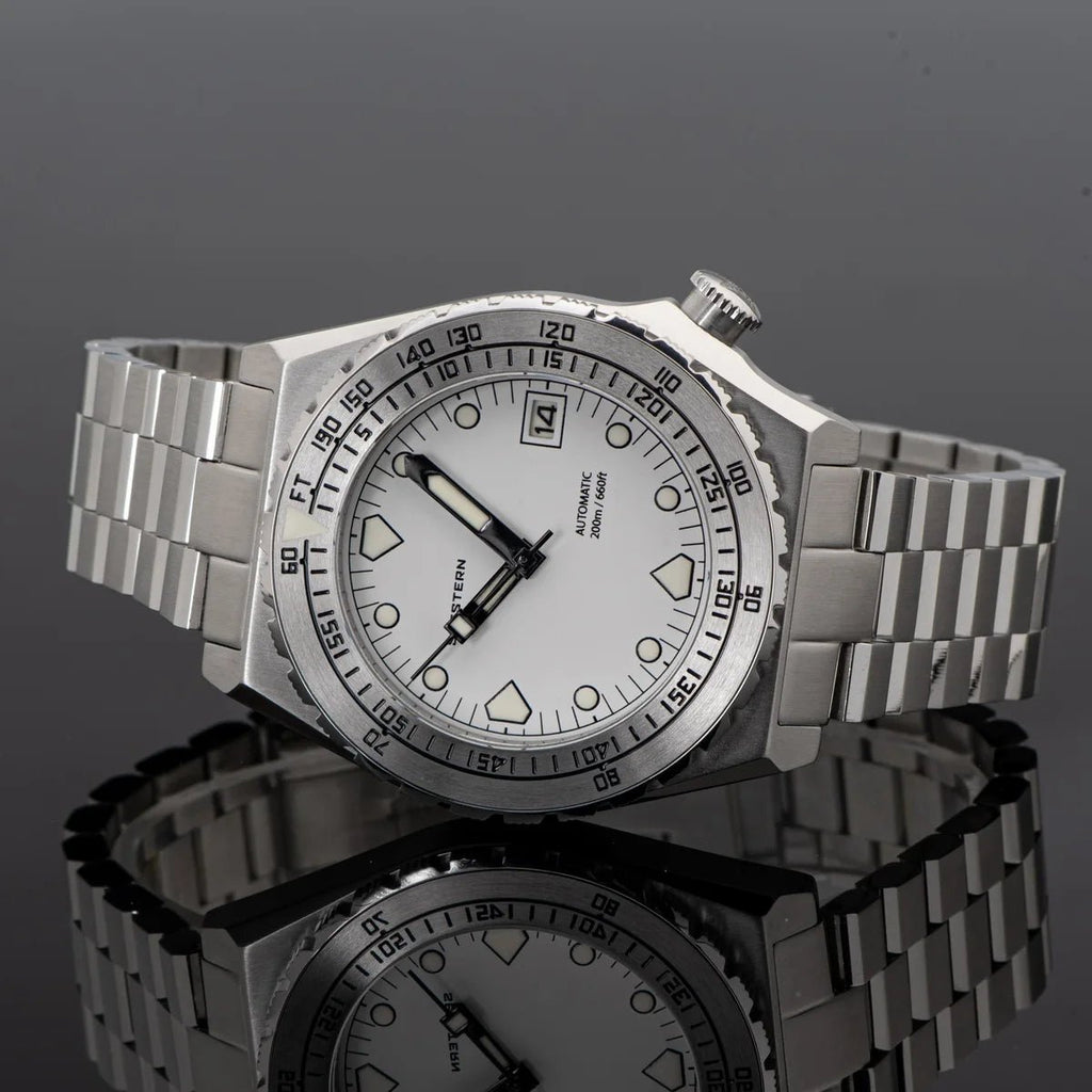 SEESTERN Men Watch Sapphire Luminous 200m Waterproof Bracelet Retro - Oreela
