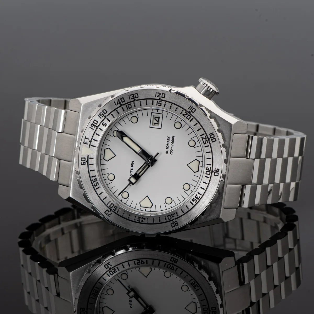SEESTERN Men Watch Sapphire Luminous 200m Waterproof Bracelet Retro - Oreela