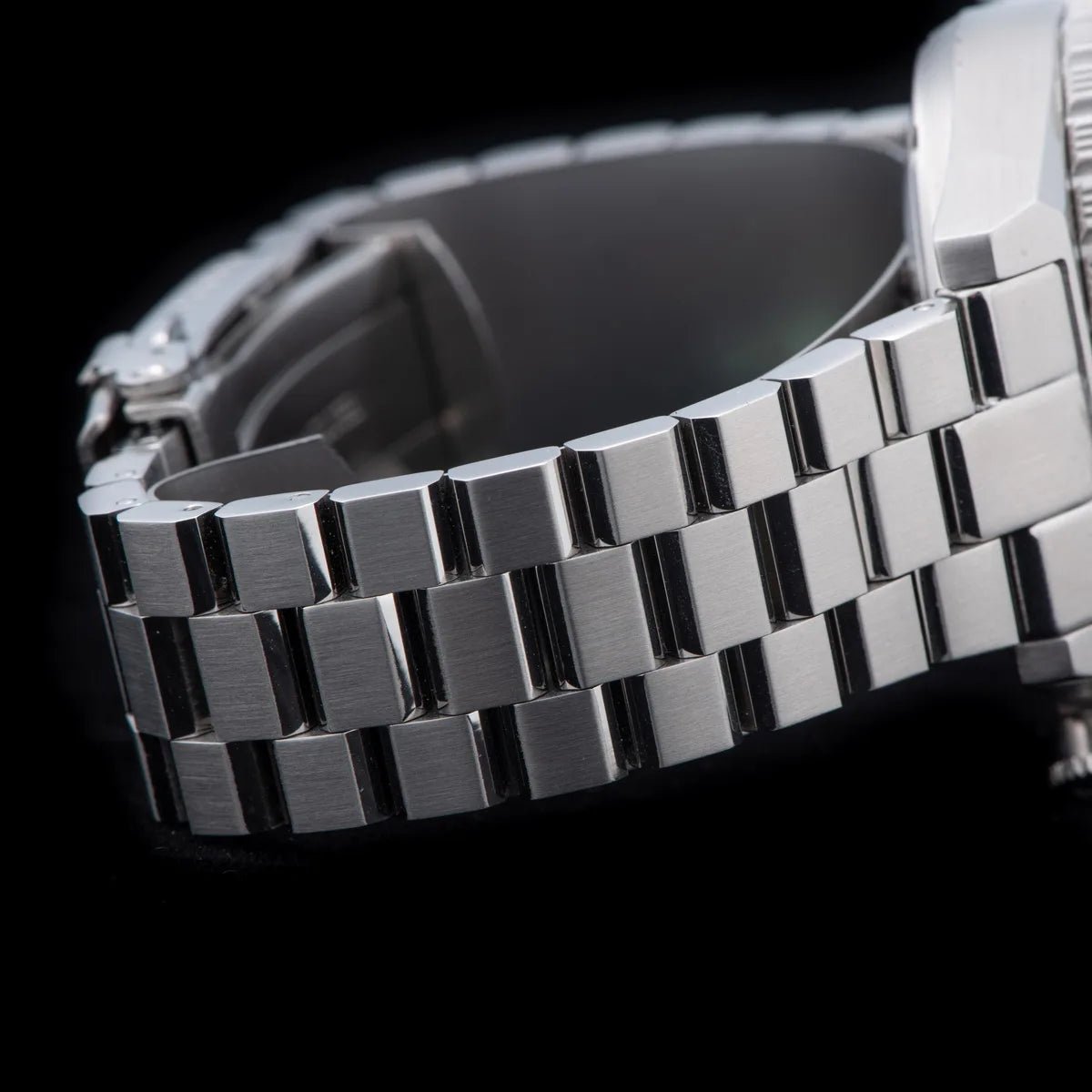SEESTERN Men Watch Sapphire Luminous 200m Waterproof Bracelet Retro - Oreela