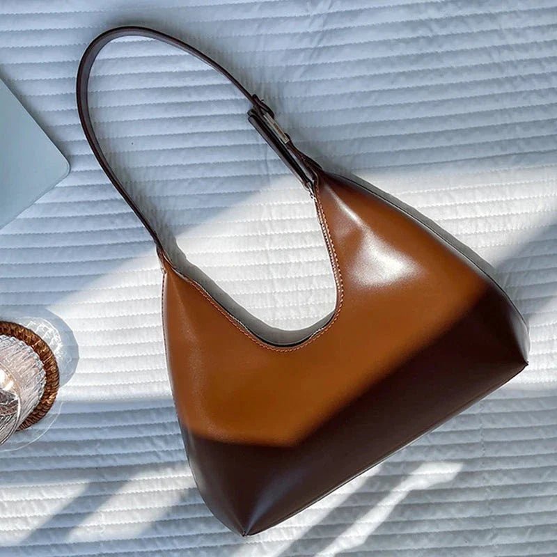 Women's Small Zip Pouch Bag - Oreela